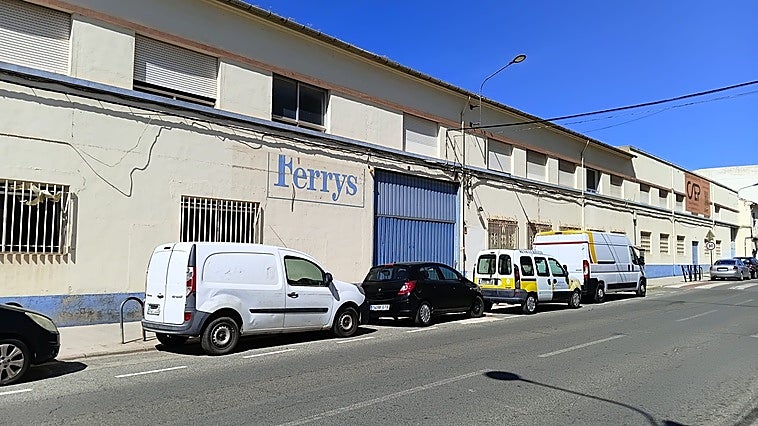 Adiós a la histórica fábrica de Ferrys en Canals