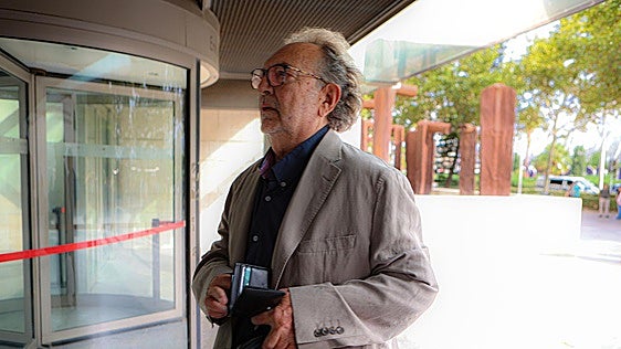 El exabogado cercano al PSPV acude a declarar en el caso Azud e insiste en sus críticas a la investigación de la UCO