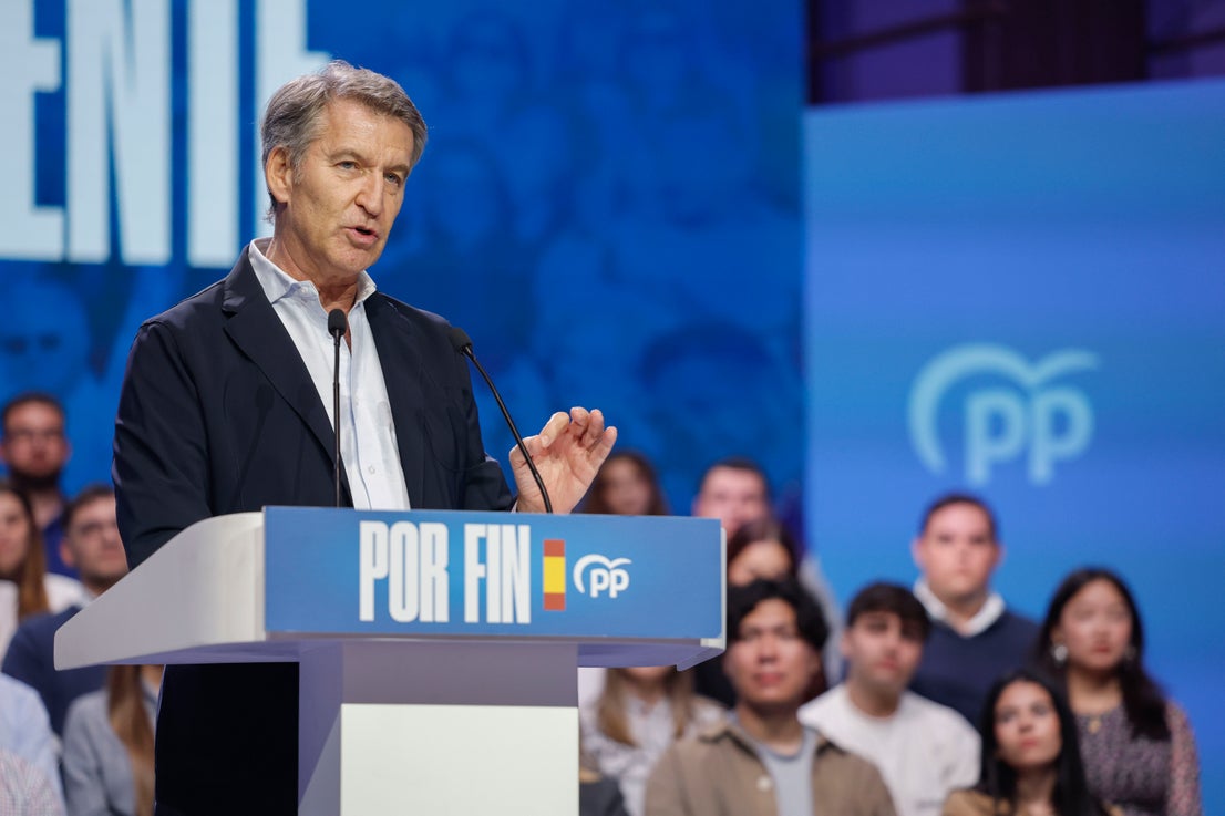 FOTOS | Feijóo arranca su precampaña en Valencia con el PPCV