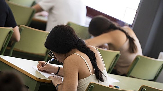 Los cuatro grados de la Universitat de Valencia que no llenan las aulas