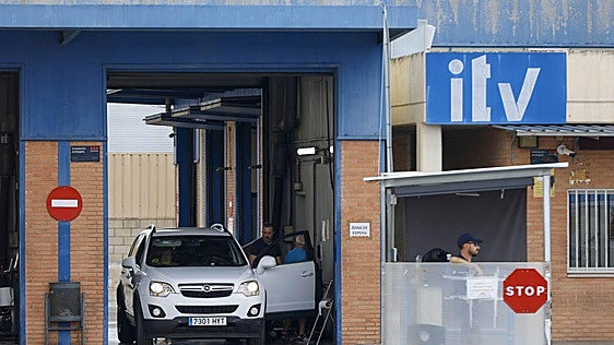 Las matrículas que deberán pasar su primera ITV en 2027