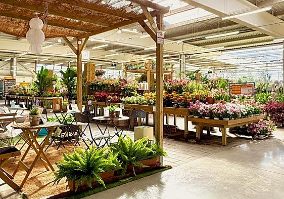 Jardiland La Pobla de Vallbona, reconocido como el mejor centro de jardinería de cadena en España