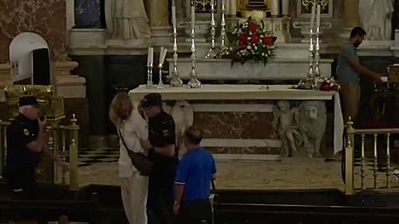 El detenido por el incidente en la catedral de Valencia es derivado a psiquiatría
