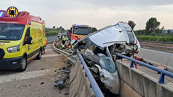 Un fallecido y tres heridos en un aparatoso accidente en Vallada