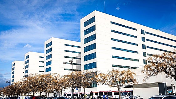 Un auxiliar de La Fe se enfrenta a cuatro años de cárcel tras rechazar la atención de 600 pacientes
