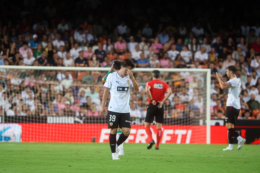 El Valencia - Betis, en imágenes