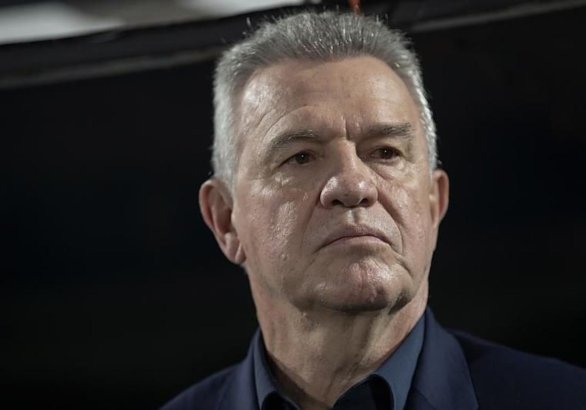 Photo: lasprovincias.es Javier Aguirre Appointed New Valencia CF Manager: Mexican Coach Returns to LaLiga