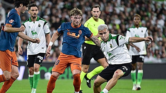 El Valencia  26-27 calca el decepcionante inicio de Liga de la 24-25 con Baraja