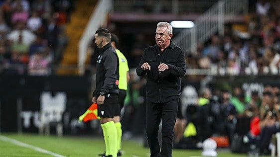 El show de Javier Aguirre no basta para eliminar la alerta blanquinegra