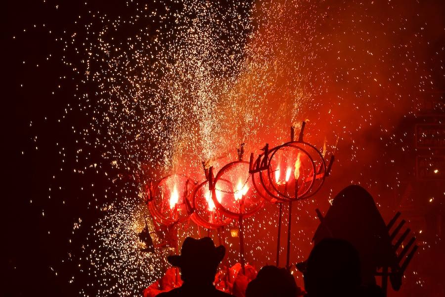 Fotos de la Cabalgata del Foc de las Fallas 2017