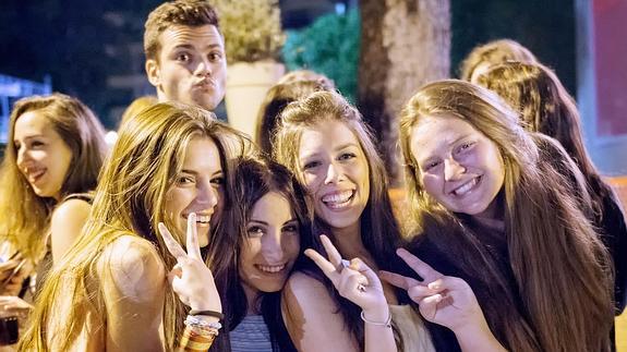 Uno de cada seis jóvenes en España ni estudia ni trabaja