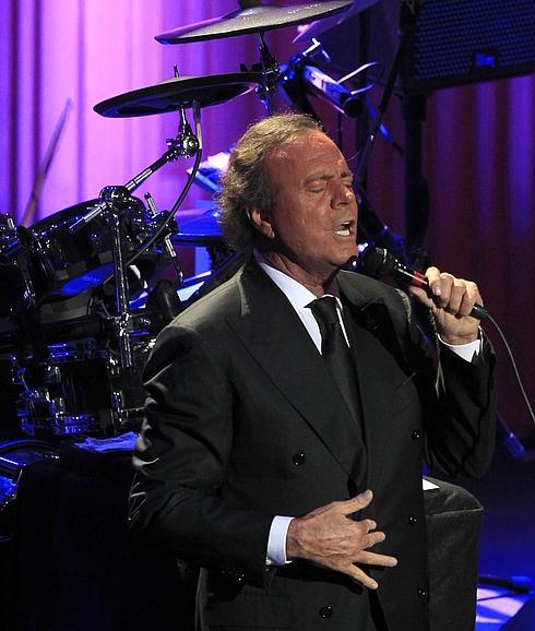 Julio Iglesias. 