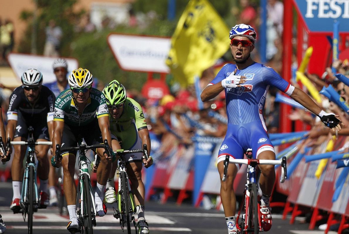 Bouhanni celebra su victoria en San Fernando. 