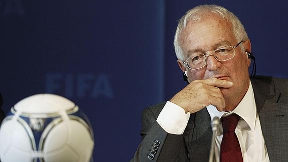 Hans-Joachim Eckert, de la Comisión de Ética de la FIFA. 