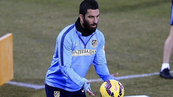 El atlético Arda Turan. 