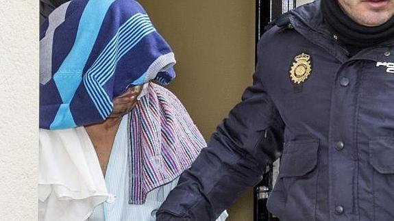 El presunto violador de una menor que ha sido apuñalado por el padre de la niña. 