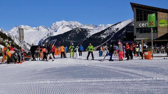 Esquiadores en la estación de Cerler, en una imagen de esta temporada