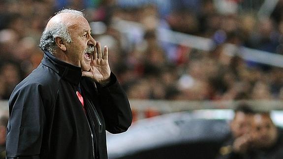 Del Bosque da instrucciones. 