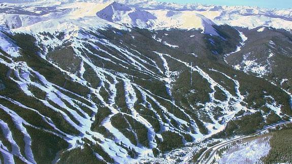 Imagen aérea de Vail Ski Resort, uno de los compleás espectaculares de Estados Unidos