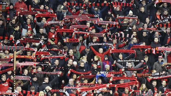 Aficionados del Bayer Leverkusen. 