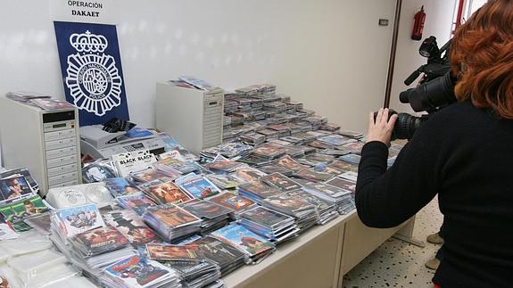 Operación policial contra la piratería.