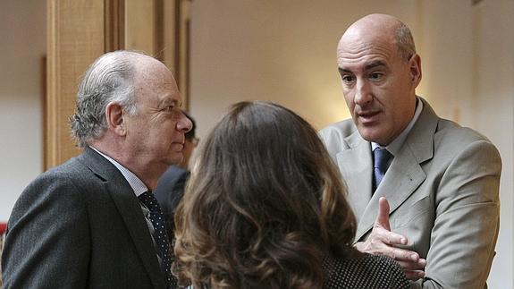 Los miembros del jurado del Premio Princesa de Asturias de las Ciencias Sociales, Mauro Guillén Rodríguez (d) y Enrique Krauze (i).