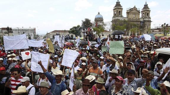 Concentración en Ciudad de Guatemala contra el presidente guatemalteco, Otto Pérez.