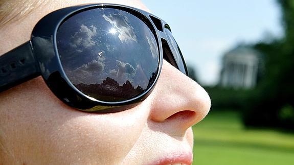 Cinco razones para usar gafas de sol que bloqueen la radiación