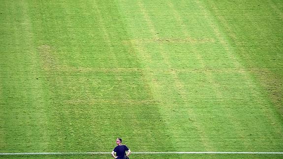 Imagen de la esvástica antes del partido. 