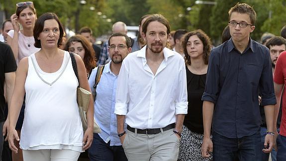 Carolina Bescansa, Pablo Iglesias e Iñigo Errejón.