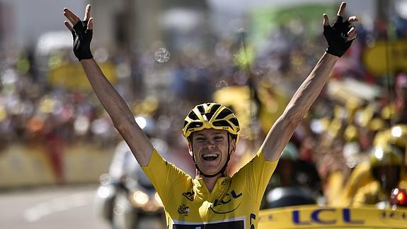 Froome celebra su victoria. 