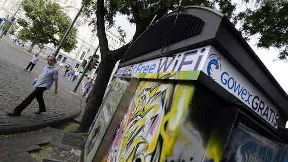 Carteles publicitarios de la companía en Madrid.