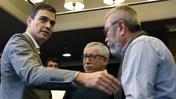 Sánchez, con Toxo y Méndez.