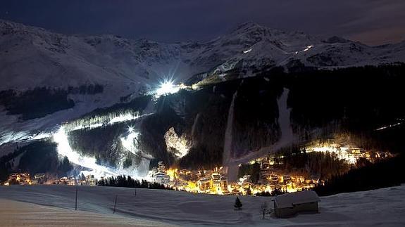 Pianello y Montalto lucen espectaculares en una jornada de esquí nocturno