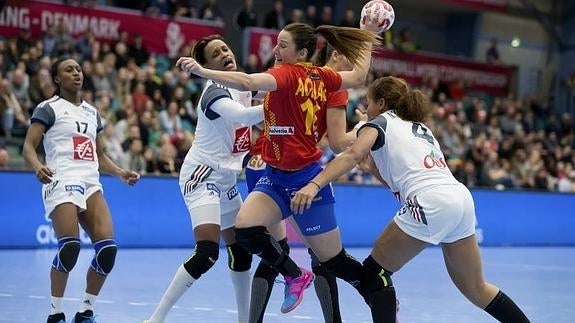 Macarena Aguilar, durante el duelo contra Francia. 