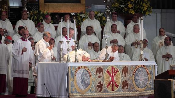El Papa durante la homilía oficiada en la Basílica de Guadalupe.