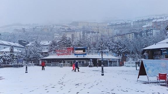 La nieve caída en los últimos días supone una nueva alegría para Sierra Nevada