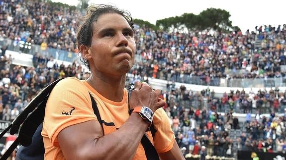 Rafa Nadal, tras perder ante Novak Djokovic en Roma. 