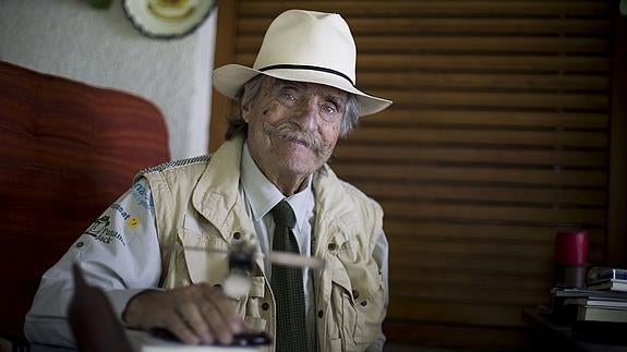 La muerte de Miguel de la Quadra-Salcedo, el impulsor de la Ruta Quetzal, sacude a España
