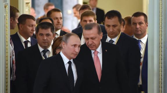 Erdogan y Putin, ayer en San Petersburgo.