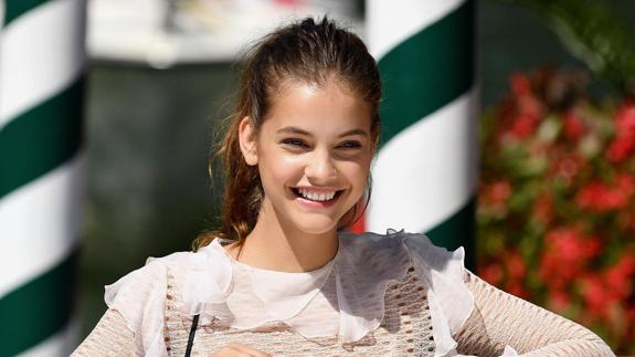 La modelo Barbara Palvin en el Festival de Venecia.