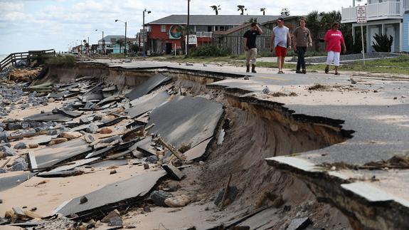 Destrozos causados por el huracán Matthew en Flagler Beach (Florida).