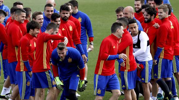 La selección española mientras se ejercitaba este miércoles. 