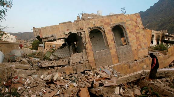 Daños causados por los bombardeos en la ciudad yemení de Taiz. 