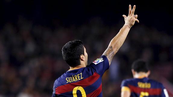 Luis Suárez celebra un gol. 