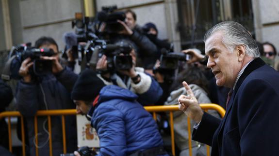 El ex-tesorero del PP, Luis Barcenas, acude a la Audiencia Nacional.