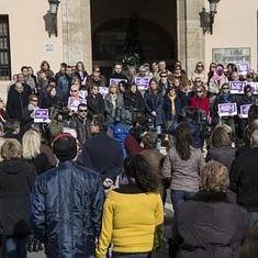 Concentración en Paterna para condenar el crimen.