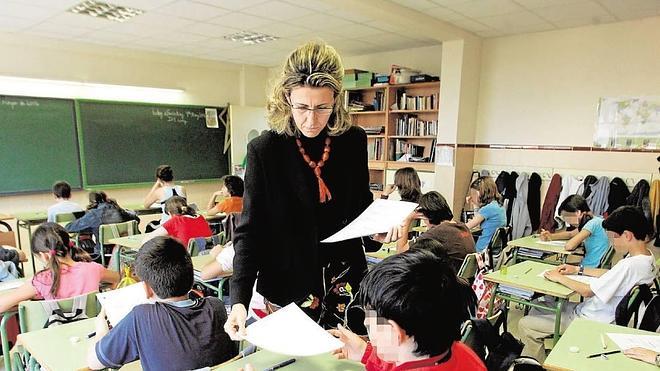 Educación abre la puerta a reducir el horario lectivo de los profesores