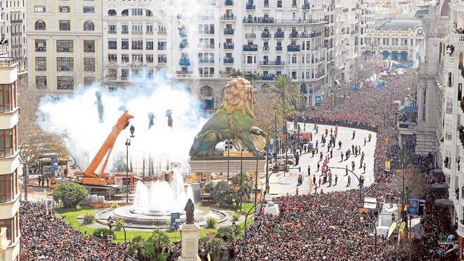 La Unesco se acerca a las Fallas