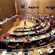 Sesión plenaria de Les Corts. :: MANUEL MOLINES